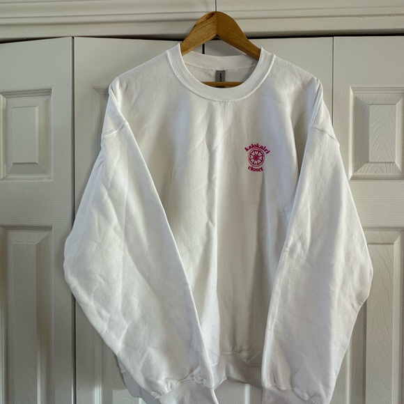 NWT KaloKairi Closet Dancing Queen sweatshirt XL
Perfect for Spring Break! - Picture 2 of 4